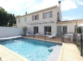 charming house in a quiet environment with private swimming pool, near the village center of maussane-les-alpilles - 8 people