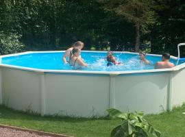 Mini Camping Drentse Monden，位于Nieuw-Weerdinge的酒店