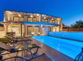 Astarte Villas - Casa Del Mare Beach Villa with Pool，位于阿莫迪的酒店