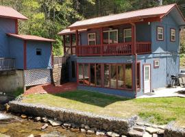 Waterwheel Cabin by the Creek，位于墨菲的木屋