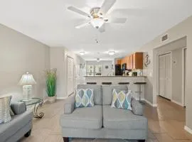 Cozy 2-Bedroom Condo in Prime Siesta Key Location
