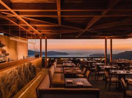 Nobu Hotel Santorini，位于易莫洛林的酒店