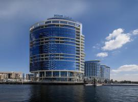 Hilton Dubai Creek Hotel & Residences，位于迪拜迪拜河的酒店