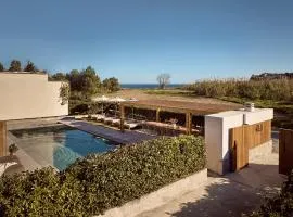 ÒLA Exclusive Residence, with Pool & Beach Access, By ThinkVilla