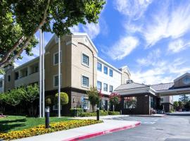乡村旅馆及套房卡尔森，圣何塞国际机场，加州，位于圣何塞Reid-Hillview of Santa Clara County - RHV附近的酒店