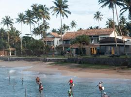Candella House，位于陶尔佩的酒店
