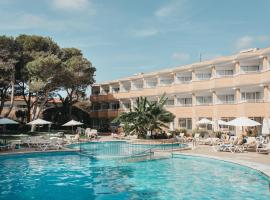 Hotel Xaloc Playa，位于蓬塔普里马的酒店