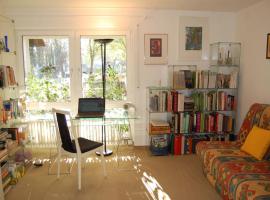 Schönes Zimmer mit Gartenblick，位于Schwebheim的酒店