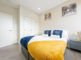 Luxury 1 Bedroom serviced apartment with Roof terrace & Gym，位于斯蒂夫尼奇Stevenage Borough Council附近的酒店