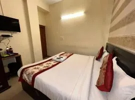 Hotel Mehak Palace - Noida Sector 62