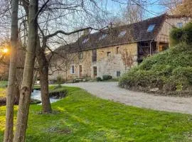 The Lajarlaud Mill - Nature & Charm Along the Water's Edge