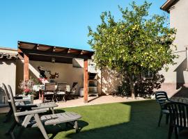 Cals Avis - Casa con Jardín en Banyoles，位于班约莱斯的酒店