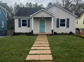 Newly renovated cute 3 bedroom 2 bath bungalow