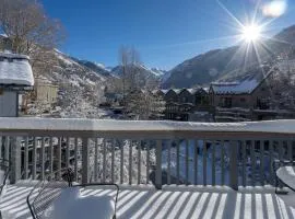This Three Bedroom Condo Boasts Great Views of the Ski Area!