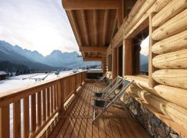 豪斯麦克拉酒店，位于萨帕达的酒店