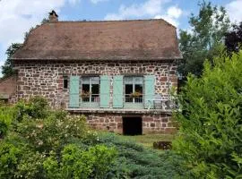 Gîte de France La besse 2 épis - Gîte de France 6 personnes MAE-9144