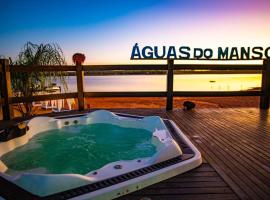 Águas do Manso Hotel E Marina，位于沙帕达-杜斯吉马朗伊斯的酒店