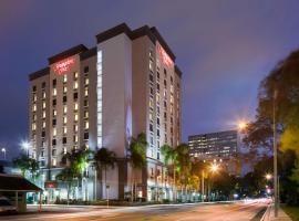Hampton Inn Fort Lauderdale Downtown Las Olas Area，位于劳德代尔堡的酒店