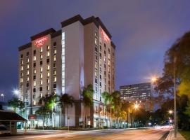 Hampton Inn Fort Lauderdale Downtown Las Olas Area，位于劳德代尔堡Las Olas的酒店