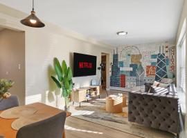 2BR Midway Getaway! l 20 min to downtown Chicago，位于Stickney的酒店