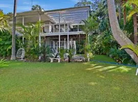 Palm Cove Retreat