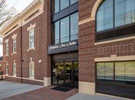 Hampton Inn & Suites Huntington Downtown, Ny，位于亨廷顿的酒店