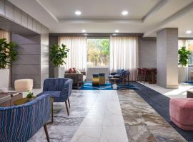 The Chifley Houston, Tapestry Collection by Hilton，位于休斯顿的酒店