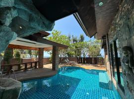 Beach Bungalow at Lanta Resort，位于高兰的酒店