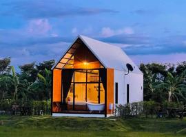 Whitehouse resort，位于Ban Muang Chum的宠物友好酒店