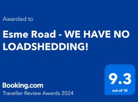 Esme Road - WE HAVE NO LOADSHEDDING!，位于开普敦纽兰兹火车站附近的酒店