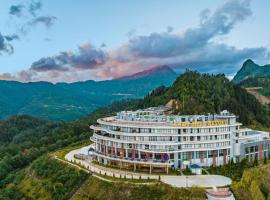 Lady Hill Sapa Resort，位于萨帕的酒店