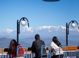 Kasar Himalaya Holiday Resort, Binsar Rd，位于阿尔莫拉的酒店