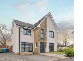 Pass the Keys Comfortable and Fabulous Family Home