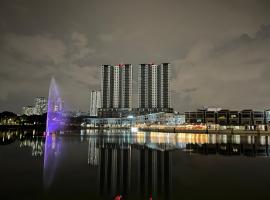 Entire GolfView 3 BedRoom Condo in Petaling Jaya Near Paradigm Mall，位于Kampong Baharu Sungai Way的公寓