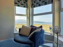 Hafan Y Traeth Beach Front Apartment in Barmouth