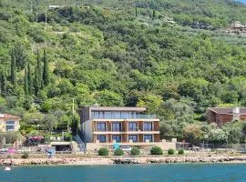 Attilio High Living Suites - Adults Only，位于托里德尔贝纳科的公寓式酒店