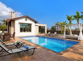 Villa Lara - 3bed Bangalow with Large Pool