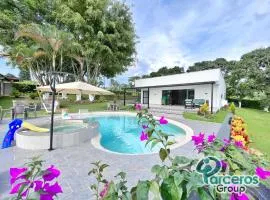 Casa Campestre De 6 Habitaciones Por Parceros Group