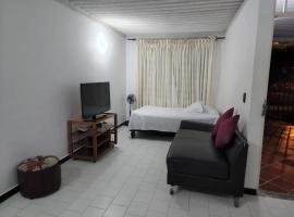 Casa al sur de Cali - Parqueadero Privado，位于卡利的度假屋