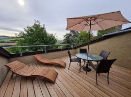 Charme du XVIIe siècle près de Nancy, jardin privé et sentiers balisés - FR-1-584-194，位于Bouxières-aux-Chênes的酒店