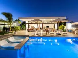 Beachside 4 Bedroom Villa with Pool and Resort Amenities - White Villas - v9