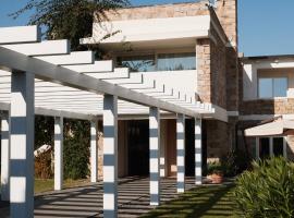 兰希亚度假酒店，位于圣玛丽亚纳瓦雷的酒店