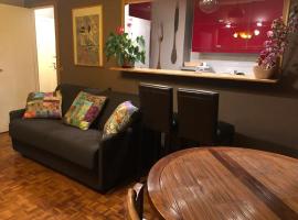 Chambre Privée avec salon Châtillon près de Paris chez l'habitant，位于沙蒂永的酒店