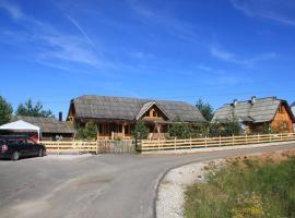 Vila Zlatibor Tornik，位于兹拉蒂博尔的木屋