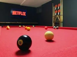 King Beds, Sleeps 11, *Entertainment Included!*