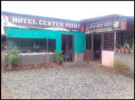 Hotel Center Point，位于皮马尚格尔的酒店