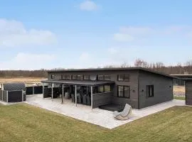 5 Bedroom Lovely Home In Hadsund