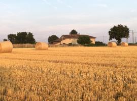 Le clos du chêne - Chambres dans maison Bressane à Saint Trivier sur Moignans，位于Baneins的酒店
