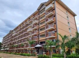 Studio deluxe with Balcony, Swimming pool and gym in Puerto Princesa, Palawan