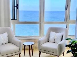 Alexandria Luxury Apartments Stanley Direct Sea View，位于亚历山大的公寓